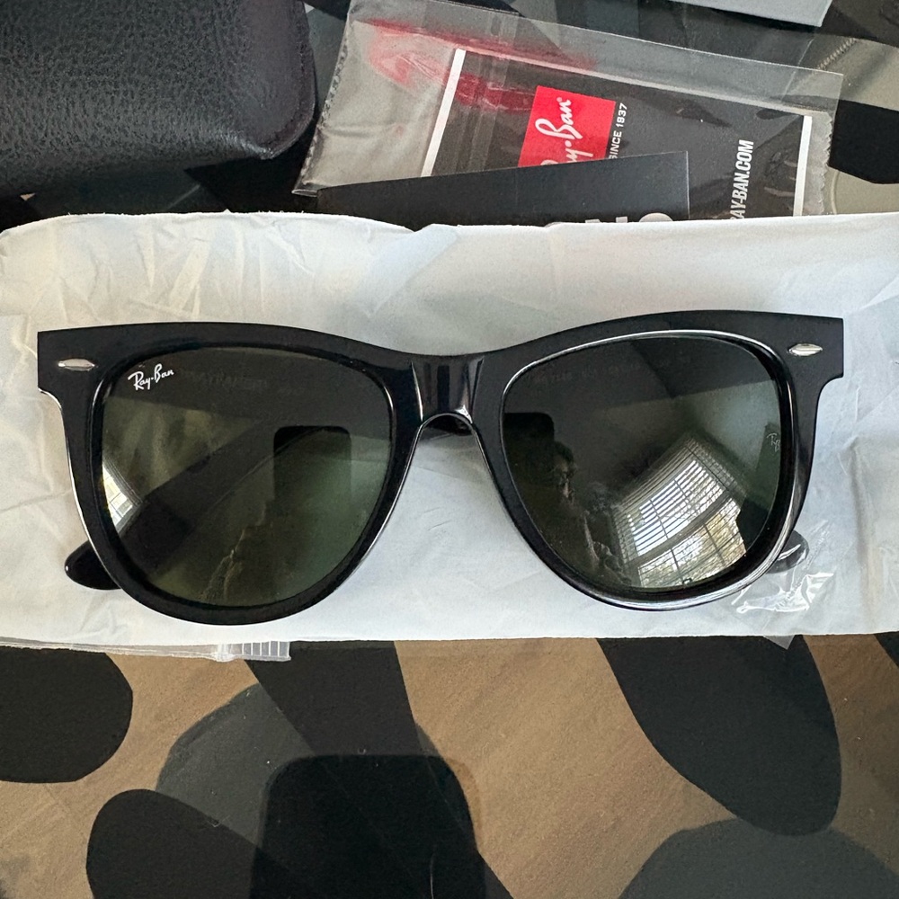 Ray-Ban Black Sunglasses